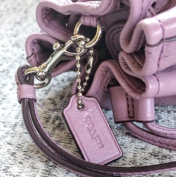 🪻NWOT Coach Lilac Purple Pebbled Leather Petal Floral Bucket Wristlet Pouch Bag - Picture 5 of 13